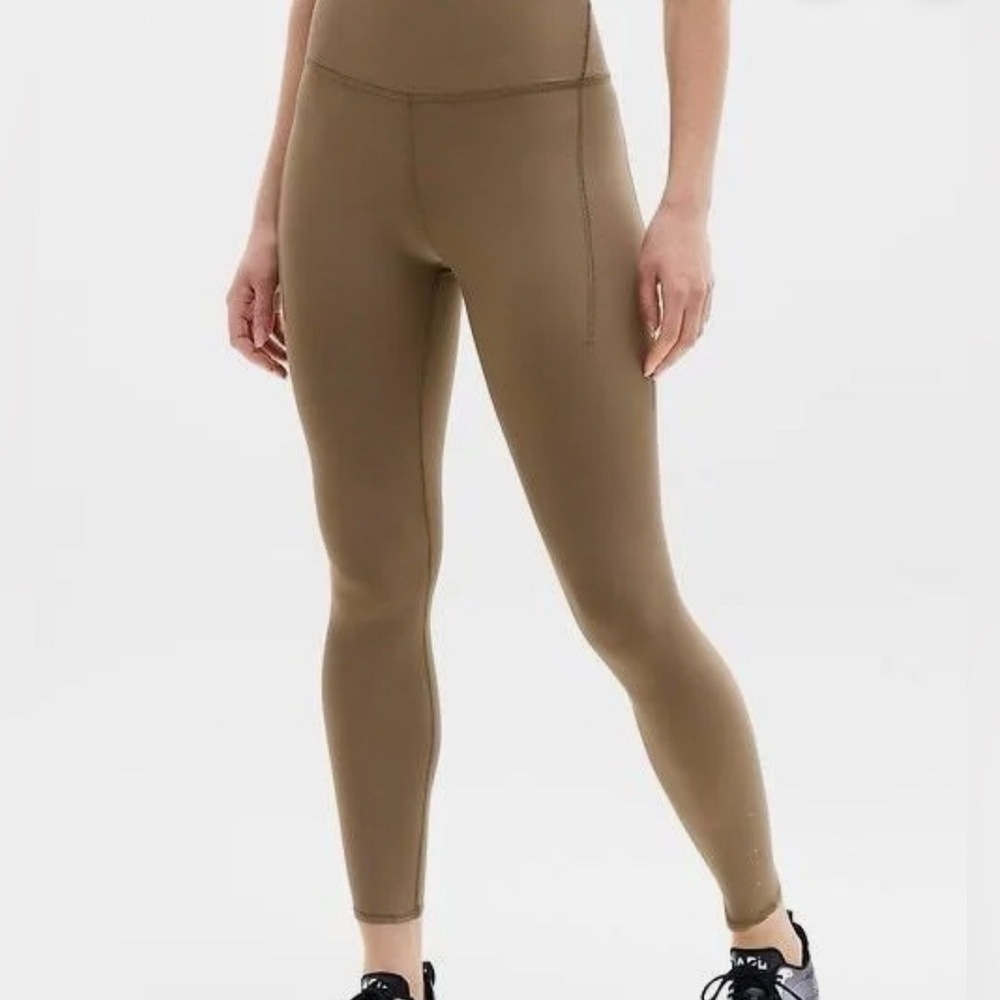 Athleta Pacesetter Ultra High Rise 7/8 Leggings | EUC | Sz M